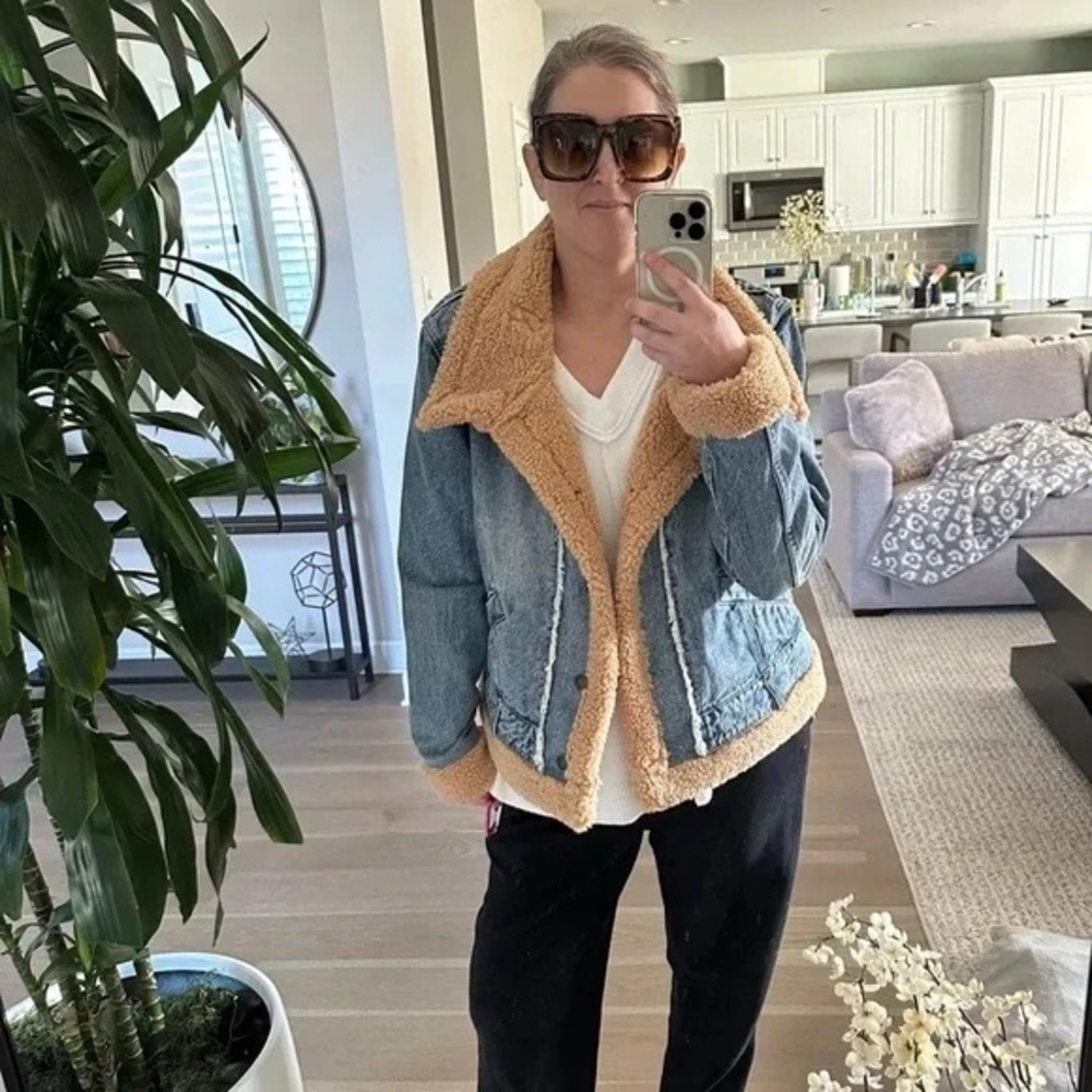 Free People We The Free Rylee Cozy Moto Jacket Denim Shearling Blue Tan XL - Picture 14 of 15